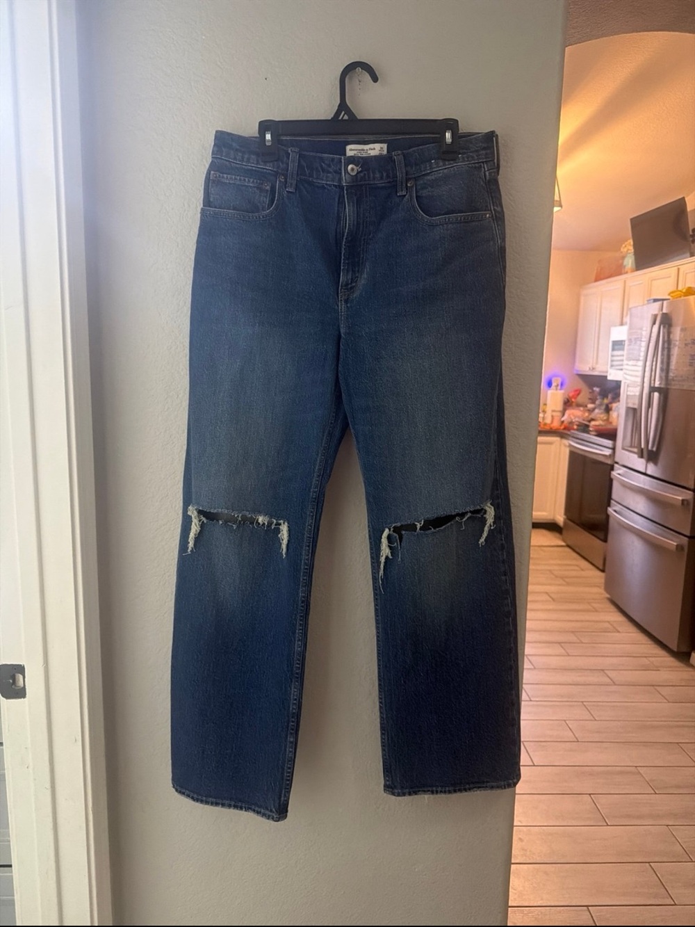Abercrombie & Fitch Dark Blue Relaxed Straight Jeans with Knee Rips